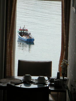 Breakfast by the Sea