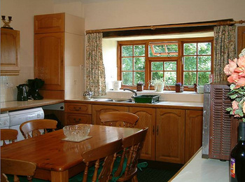 coach house kitchen.jpg