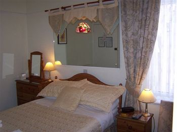 room 2.jpg